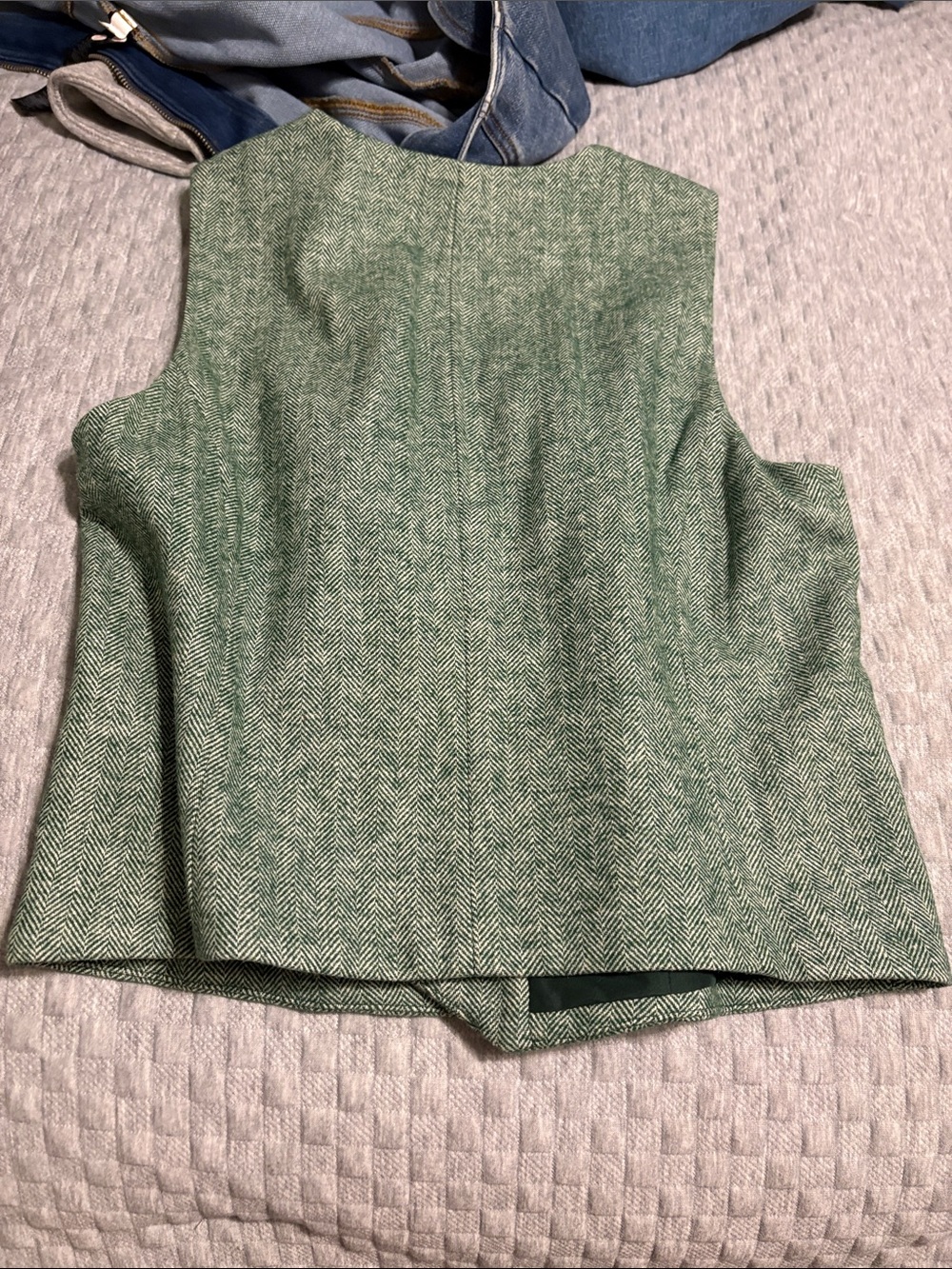 Vest likely categorized - Picture 3 of 3